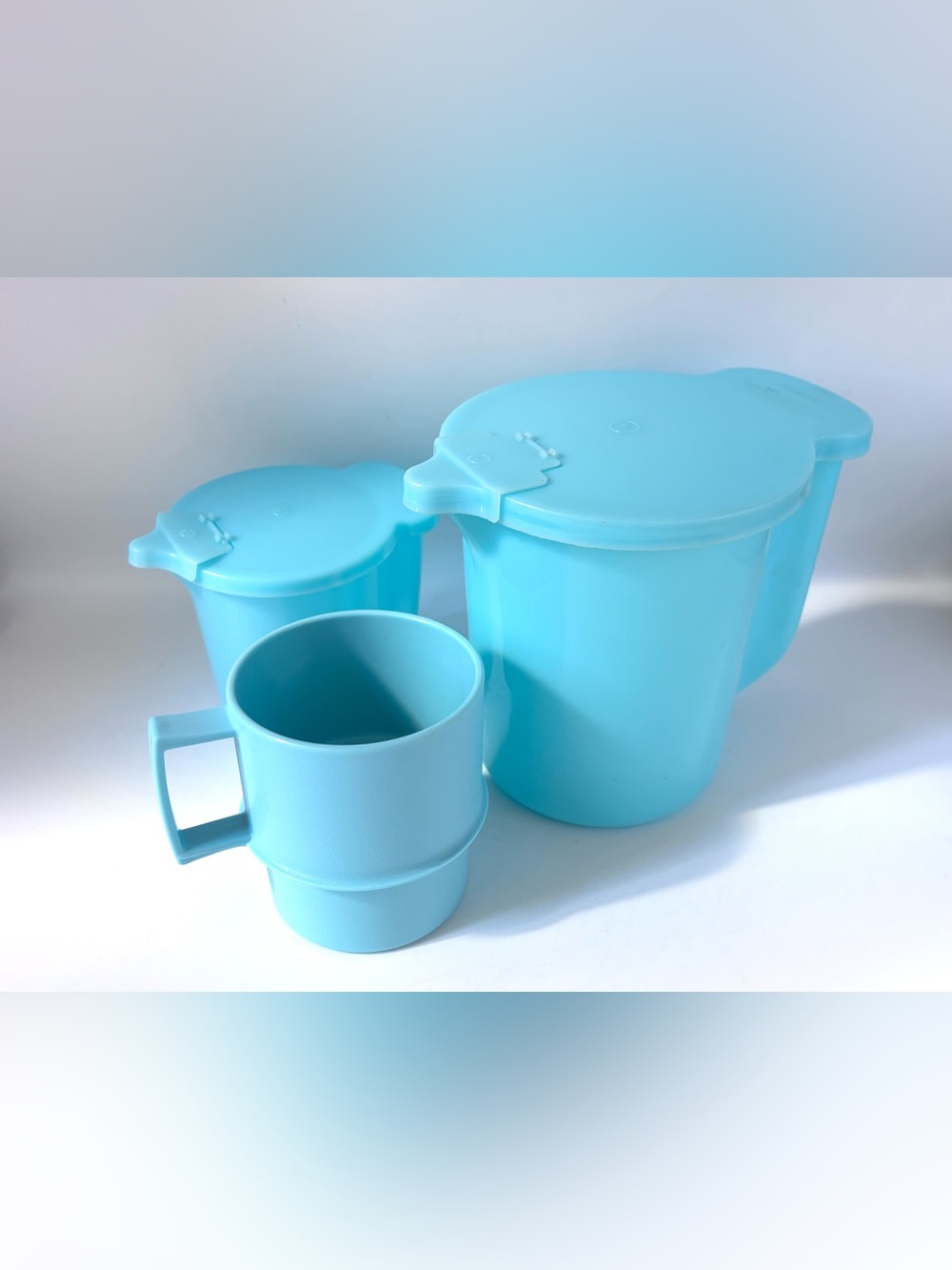 Vintage Aqua Tupperware Pitchers and Mug 131-3, 574-11, 1312-17 Turquoise